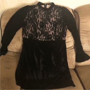 Forever 21 Black Velvet Lace Long Sleeve Dress